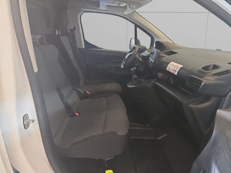 PEUGEOT PARTNER 2021