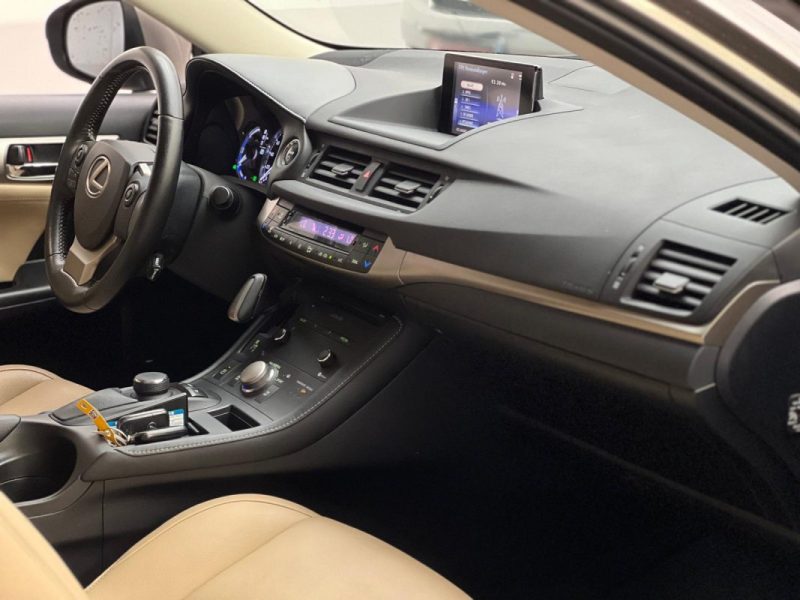 LEXUS CT 200H E-CVT Black Line 136CH