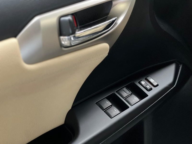 LEXUS CT 200H E-CVT Black Line 136CH