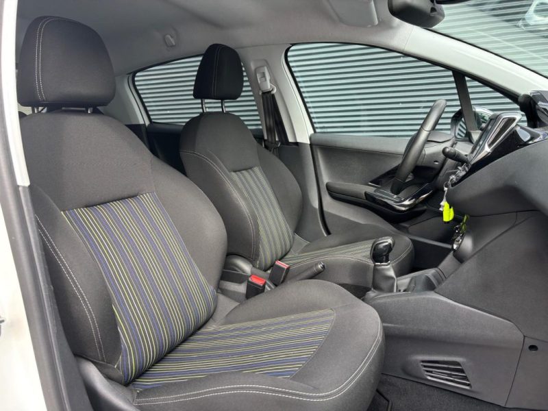 PEUGEOT 208 1.2 82cv URBAN SOUL