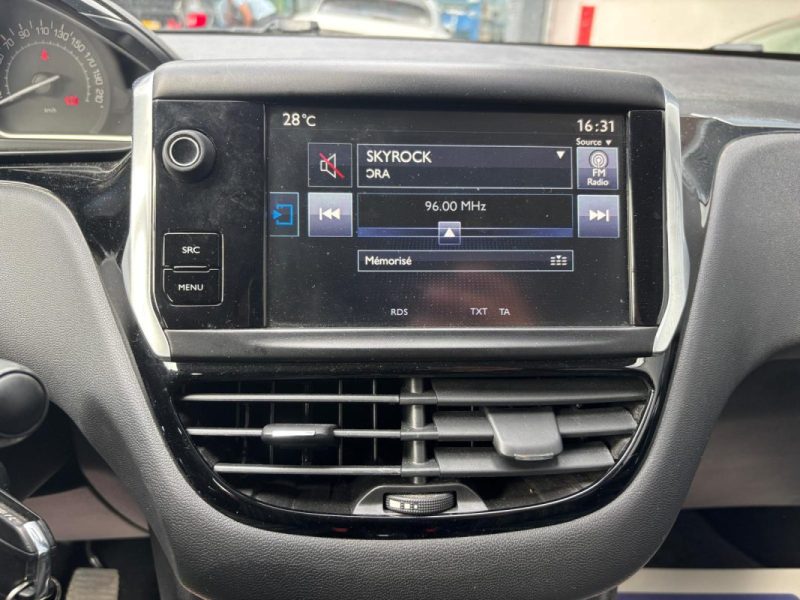 PEUGEOT 208 1.2 82cv URBAN SOUL