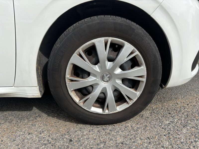 PEUGEOT 208 1.2 82cv URBAN SOUL