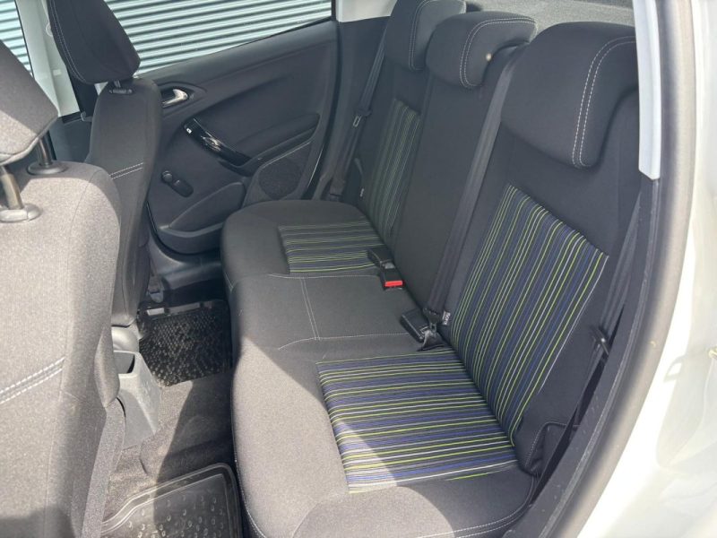 PEUGEOT 208 1.2 82cv URBAN SOUL