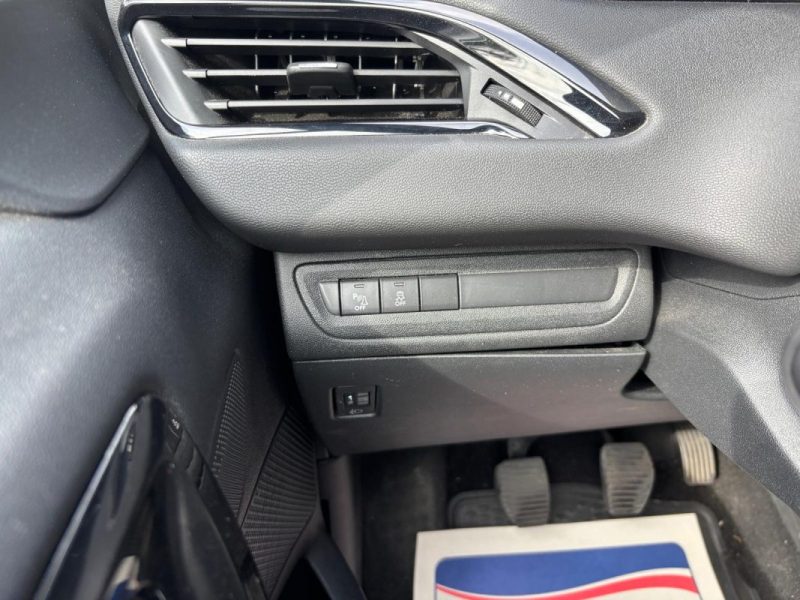 PEUGEOT 208 1.2 82cv URBAN SOUL