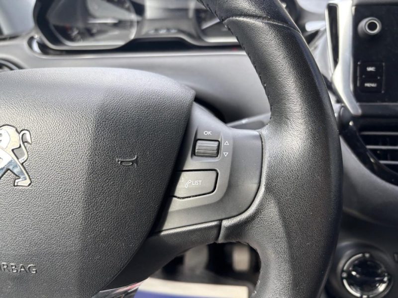 PEUGEOT 208 1.2 82cv URBAN SOUL