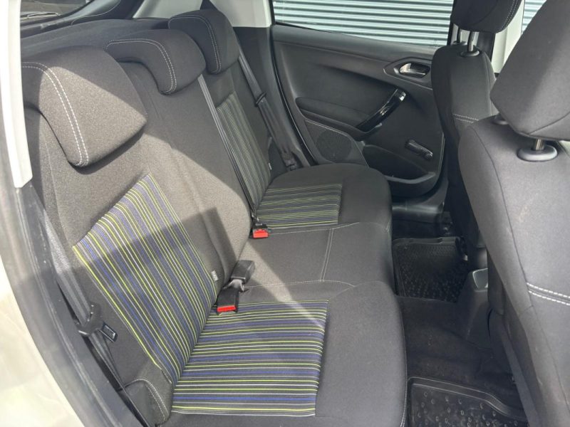 PEUGEOT 208 1.2 82cv URBAN SOUL
