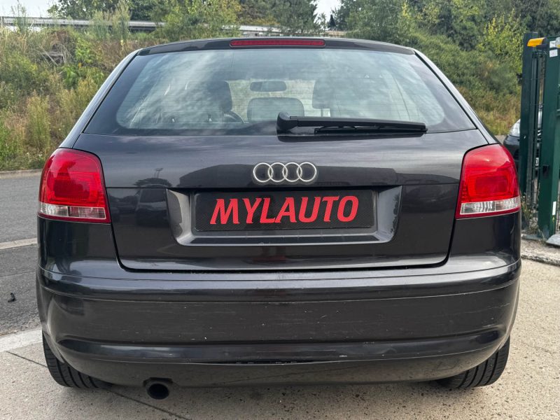 AUDI A3 1.6 AMBIANTE