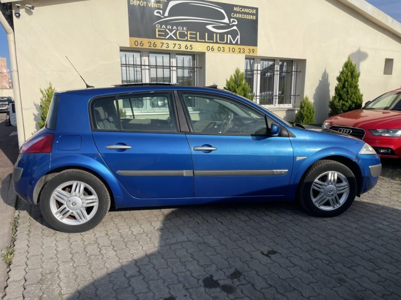 RENAULT MEGANE  2003