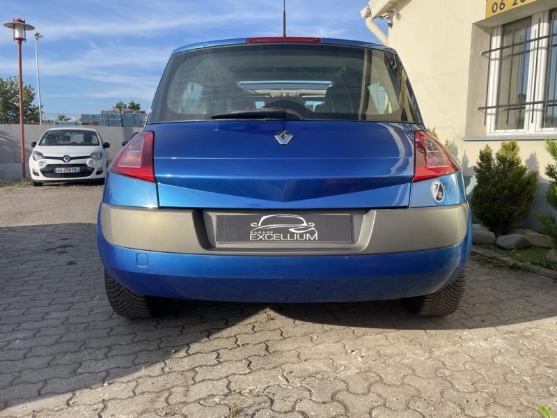 RENAULT MEGANE  2003