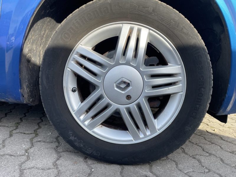 RENAULT MEGANE  2003