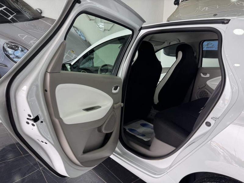 RENAULT ZOE 2018 City charge