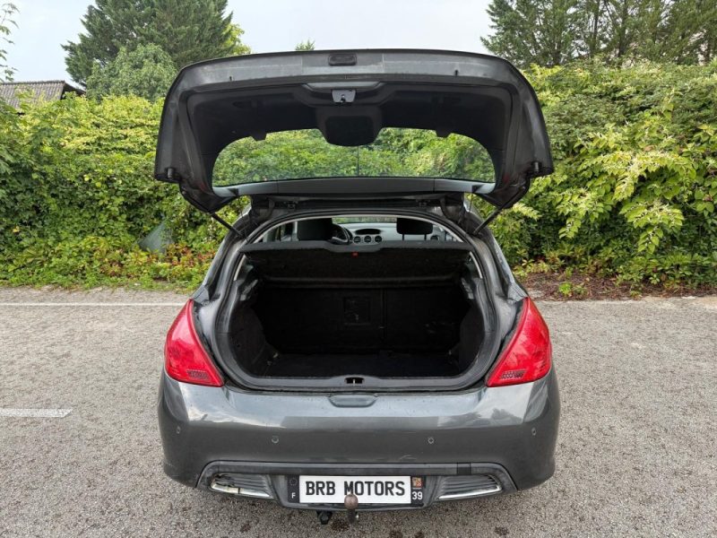 PEUGEOT 308 1.6 HDi PREMIUM 7 PLACES