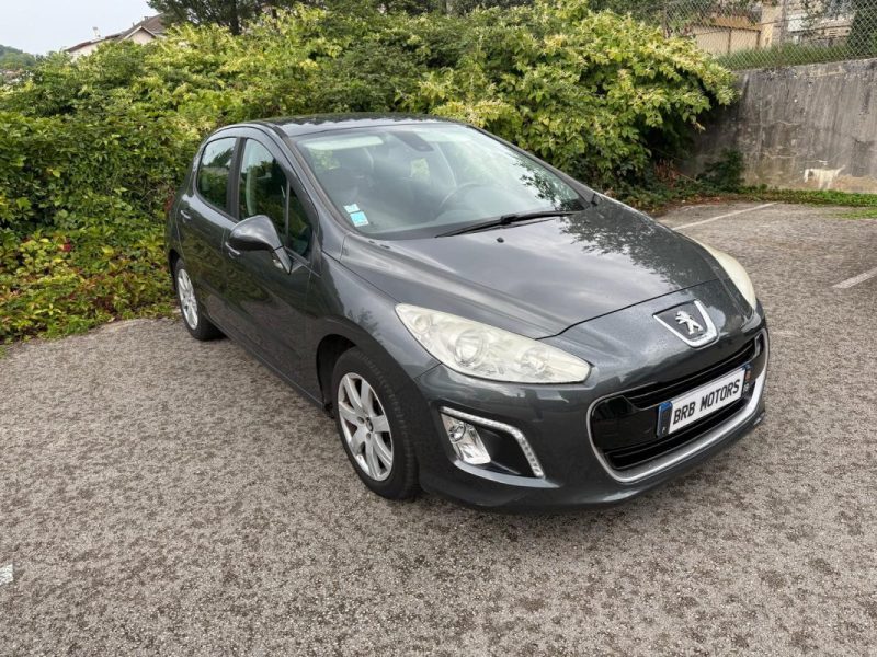 PEUGEOT 308 1.6 HDi PREMIUM 7 PLACES