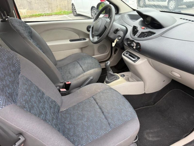 RENAULT TWINGO 1.5 dCi AUTHENTIQUE