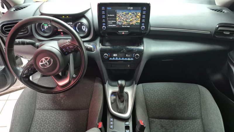 TOYOTA YARIS CROSS 2023