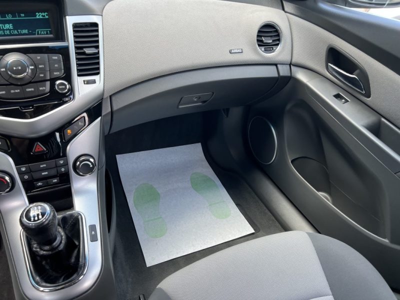 CHEVROLET CRUZE 2.0 VCDI 150 Cv PREMIERE MAIN / TOIT OUVRANT CRIT AIR 2 - GARANTIE 1 AN