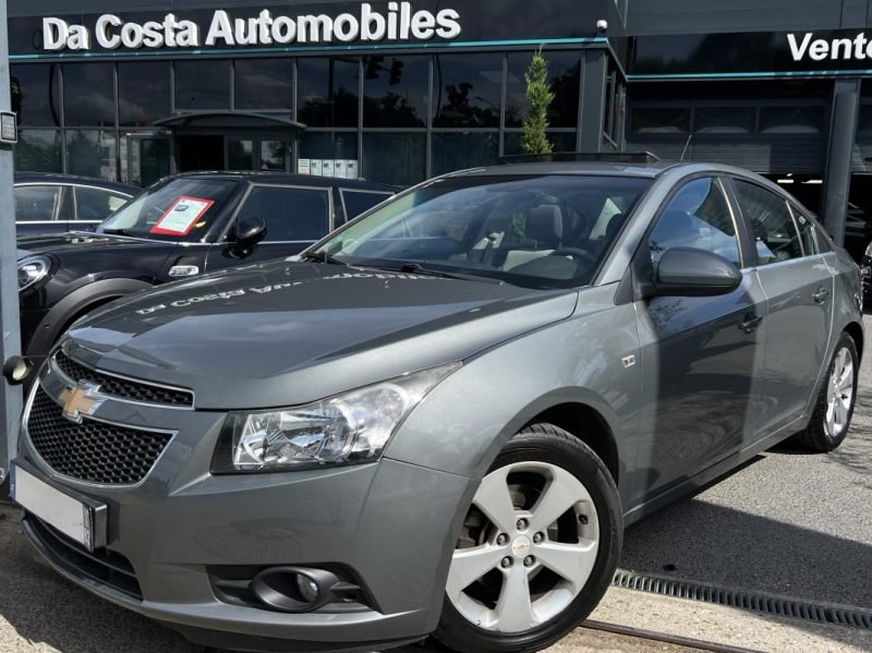 CHEVROLET CRUZE 2.0 VCDI 150 Cv PREMIERE MAIN / TOIT OUVRANT CRIT AIR 2 - GARANTIE 1 AN