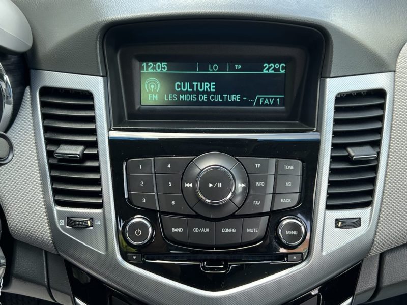 CHEVROLET CRUZE 2.0 VCDI 150 Cv PREMIERE MAIN / TOIT OUVRANT CRIT AIR 2 - GARANTIE 1 AN