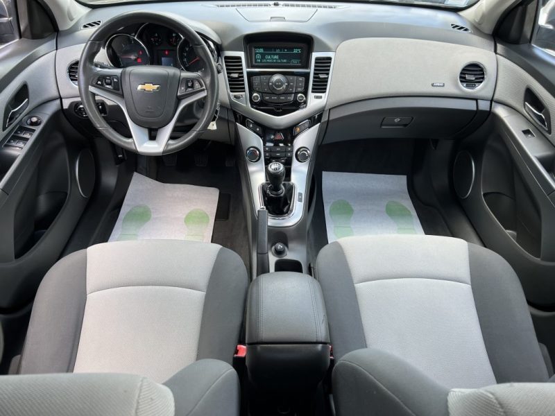 CHEVROLET CRUZE 2.0 VCDI 150 Cv PREMIERE MAIN / TOIT OUVRANT CRIT AIR 2 - GARANTIE 1 AN