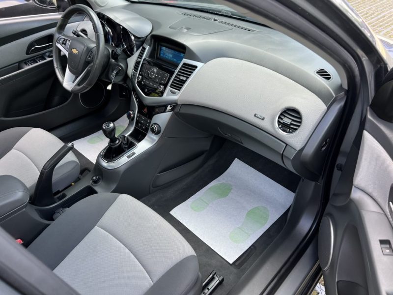 CHEVROLET CRUZE 2.0 VCDI 150 Cv PREMIERE MAIN / TOIT OUVRANT CRIT AIR 2 - GARANTIE 1 AN