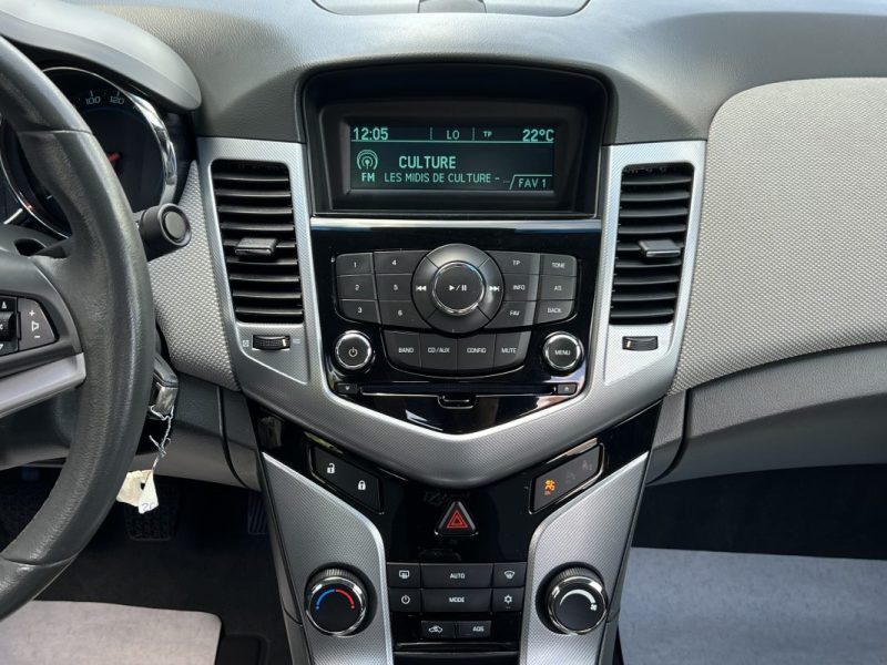 CHEVROLET CRUZE 2.0 VCDI 150 Cv PREMIERE MAIN / TOIT OUVRANT CRIT AIR 2 - GARANTIE 1 AN