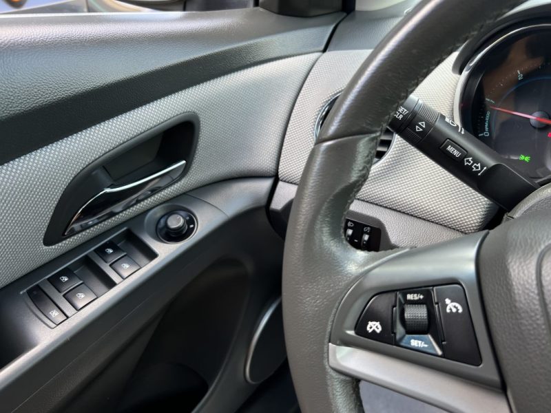 CHEVROLET CRUZE 2.0 VCDI 150 Cv PREMIERE MAIN / TOIT OUVRANT CRIT AIR 2 - GARANTIE 1 AN