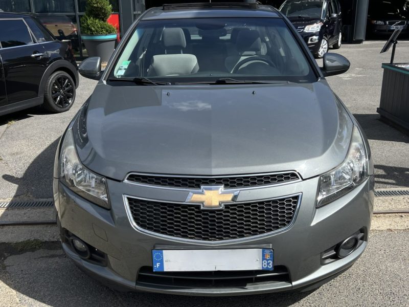 CHEVROLET CRUZE 2.0 VCDI 150 Cv PREMIERE MAIN / TOIT OUVRANT CRIT AIR 2 - GARANTIE 1 AN