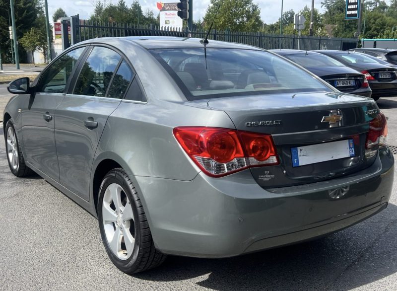 CHEVROLET CRUZE 2.0 VCDI 150 Cv PREMIERE MAIN / TOIT OUVRANT CRIT AIR 2 - GARANTIE 1 AN