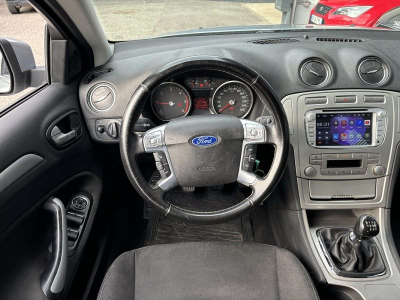 FORD MONDEO Hatchback 1.8 TDCi 125cv - DISTRIBUTION OK 