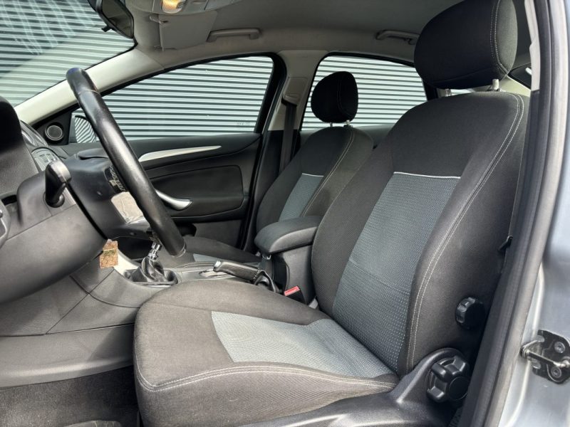 FORD MONDEO Hatchback 1.8 TDCi 125cv - DISTRIBUTION OK 