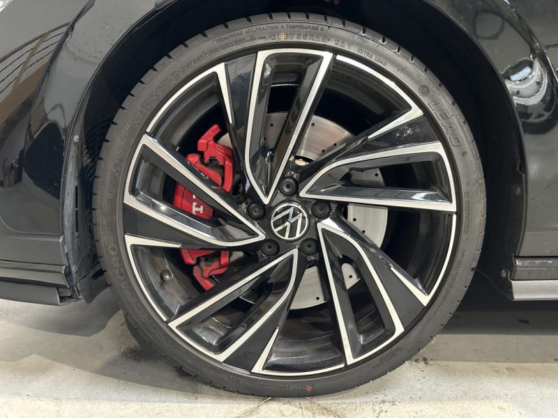 VOLKSWAGEN  GOLF  8 GTI Clubsport 2.0 TSI 300ch - Toit Ouvrant