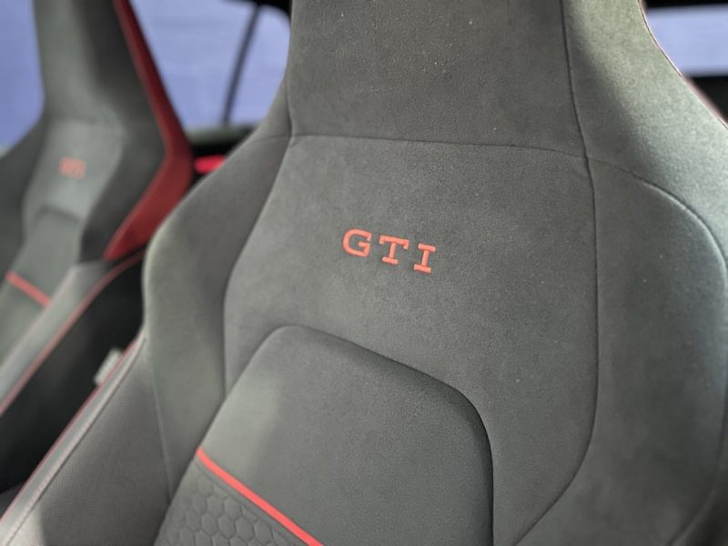 VOLKSWAGEN  GOLF  8 GTI Clubsport 2.0 TSI 300ch - Toit Ouvrant