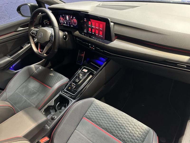 VOLKSWAGEN  GOLF  8 GTI Clubsport 2.0 TSI 300ch - Toit Ouvrant