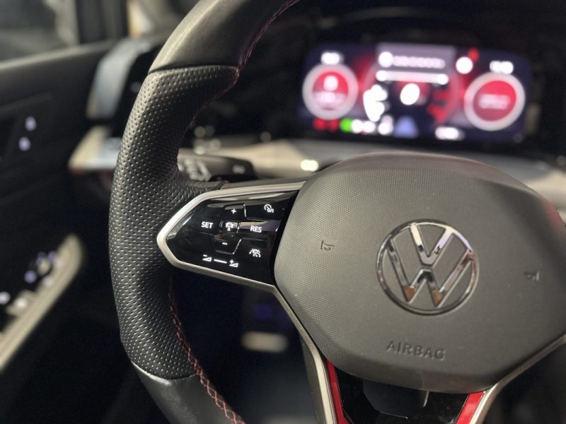 VOLKSWAGEN  GOLF  8 GTI Clubsport 2.0 TSI 300ch - Toit Ouvrant