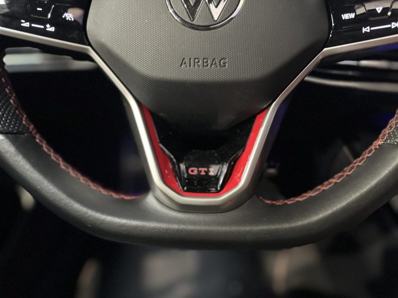 VOLKSWAGEN  GOLF  8 GTI Clubsport 2.0 TSI 300ch - Toit Ouvrant