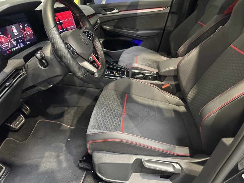 VOLKSWAGEN  GOLF  8 GTI Clubsport 2.0 TSI 300ch - Toit Ouvrant