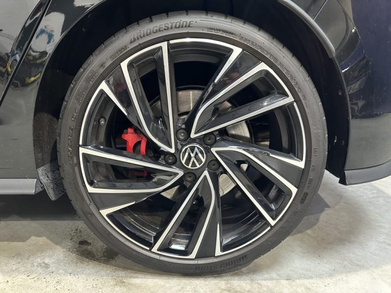 VOLKSWAGEN  GOLF  8 GTI Clubsport 2.0 TSI 300ch - Toit Ouvrant