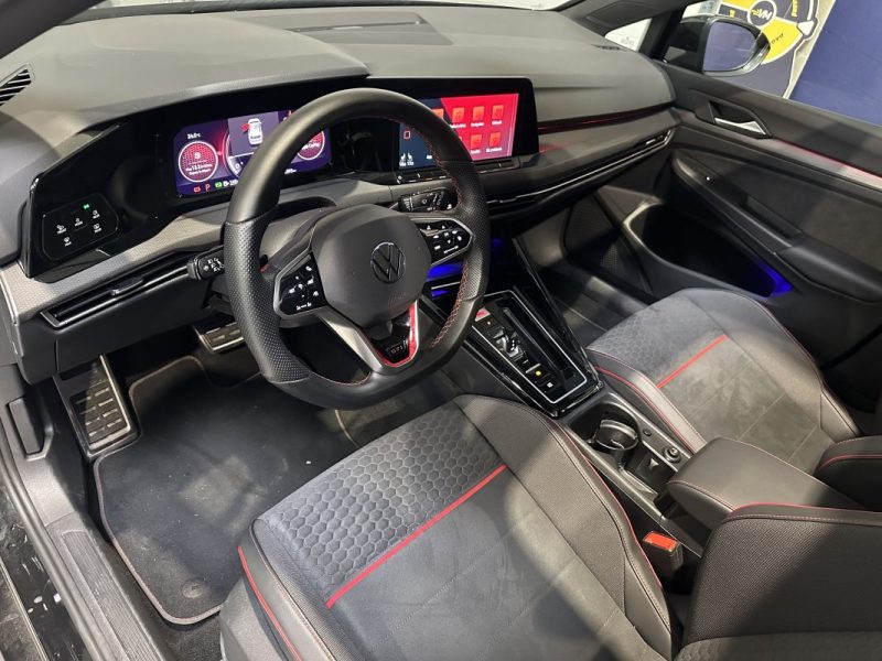 VOLKSWAGEN  GOLF  8 GTI Clubsport 2.0 TSI 300ch - Toit Ouvrant