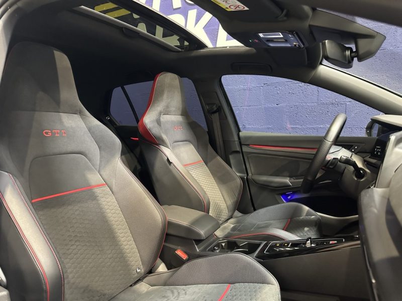 VOLKSWAGEN  GOLF  8 GTI Clubsport 2.0 TSI 300ch - Toit Ouvrant