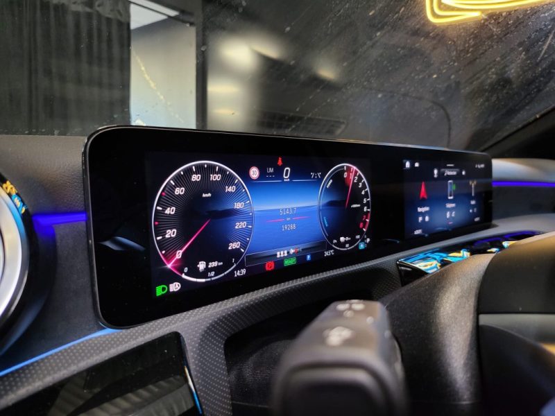 MERCEDES CLASSE A 250 e 218cv AMG LINE / TOIT OUVRANT / BURMESTER / SIEGES ELECTRIQUES A MEMOIRE / A