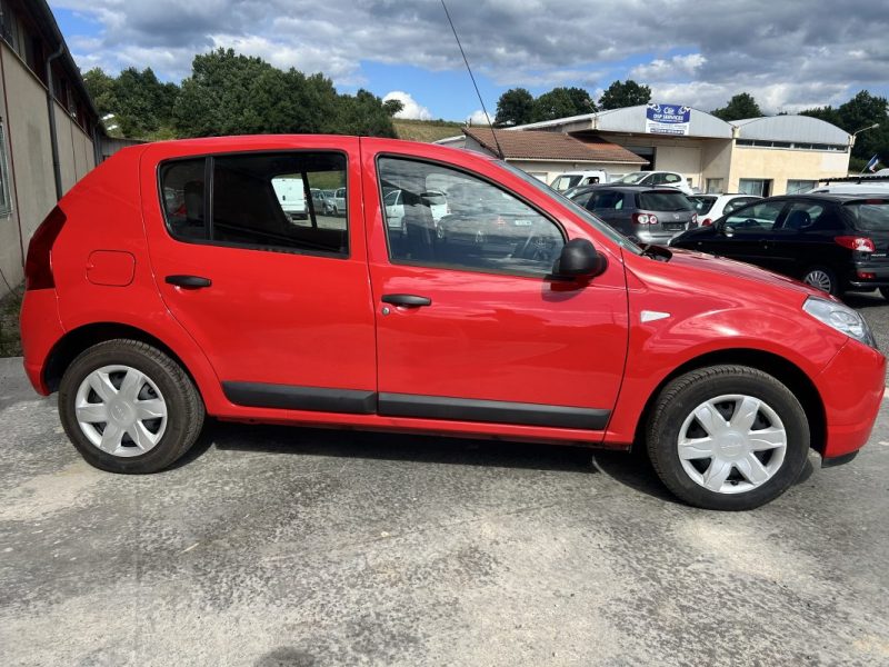 DACIA SANDERO 2009