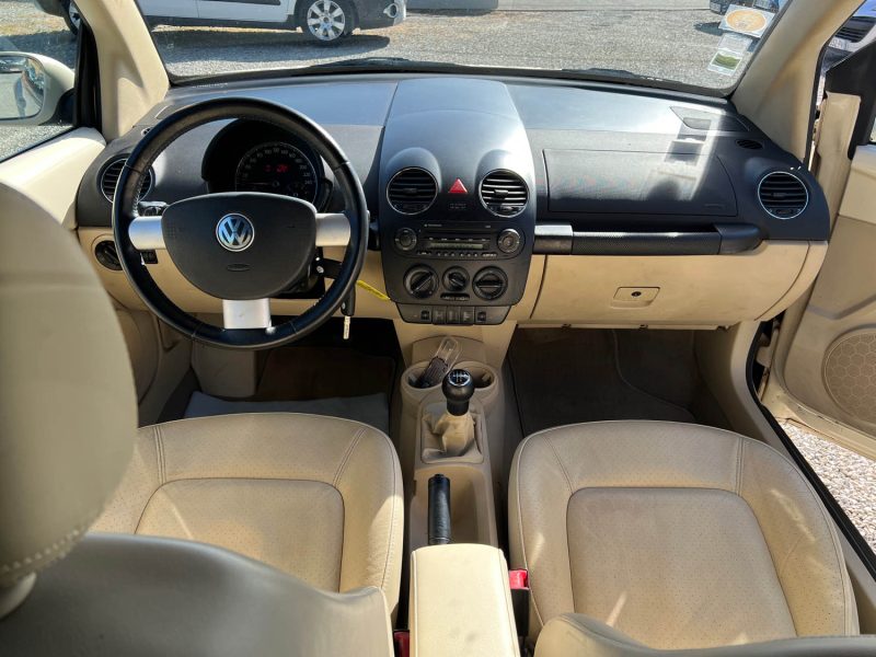 VOLKSWAGEN NEW BEETLE 2006