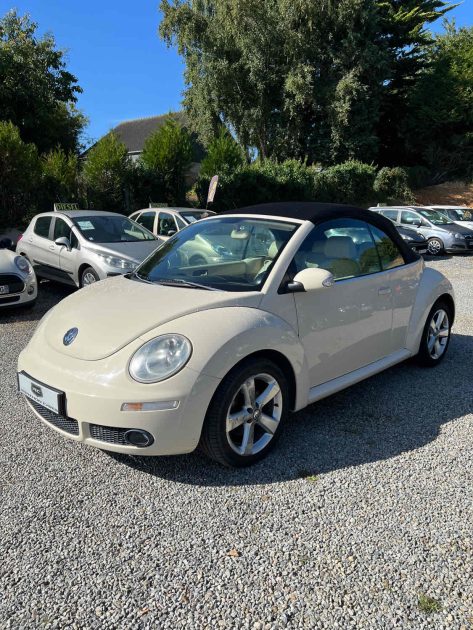 VOLKSWAGEN NEW BEETLE 2006