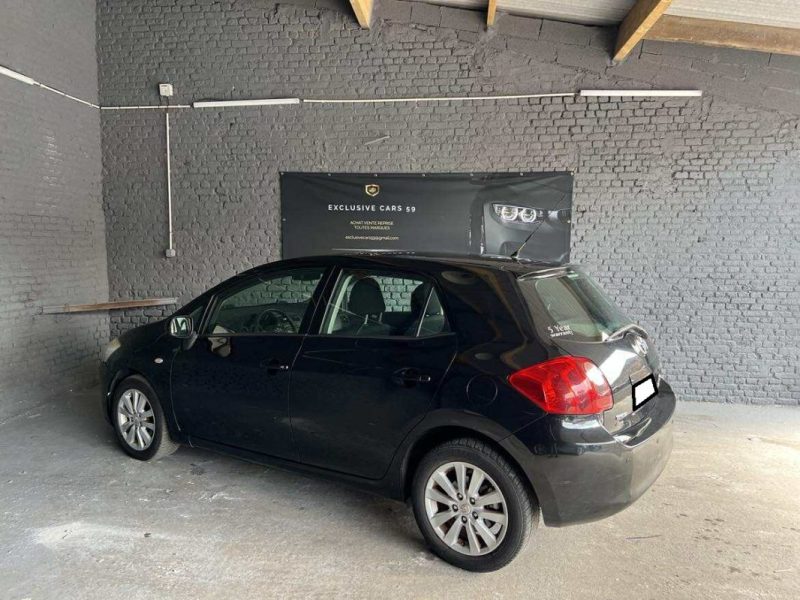 TOYOTA AURIS D4D DIESEL FAIBLE KILOMETRAGE 
