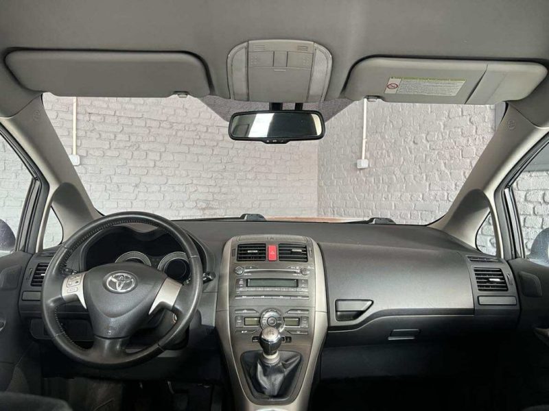 TOYOTA AURIS D4D DIESEL FAIBLE KILOMETRAGE 