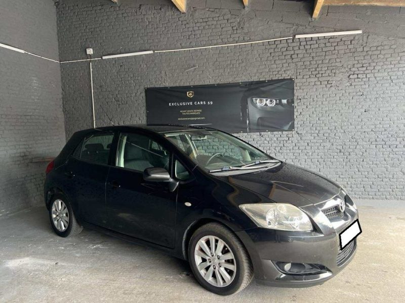 TOYOTA AURIS D4D DIESEL FAIBLE KILOMETRAGE 