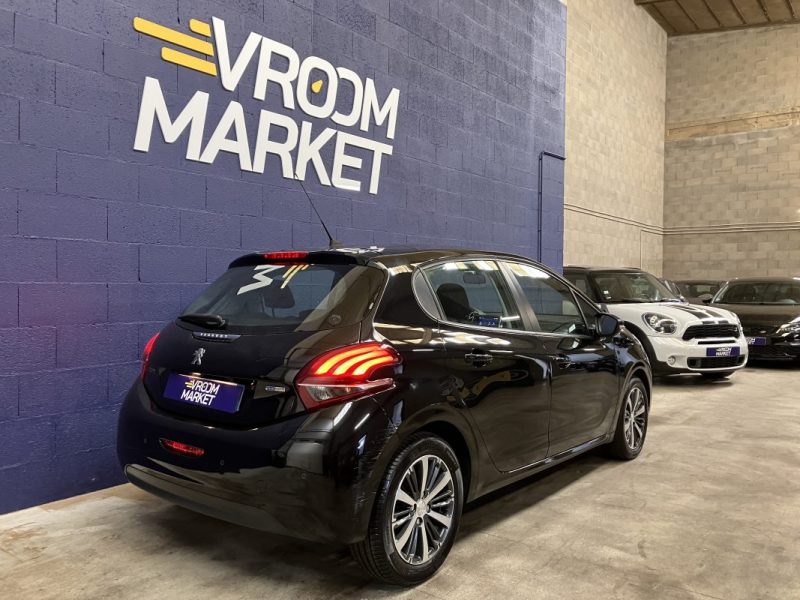 PEUGEOT 208 1.2 82ch Allure 90.000KM I TOIT PANO I CT OK