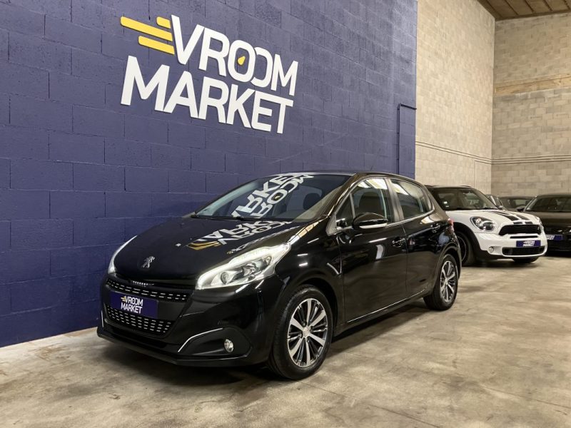 PEUGEOT 208 1.2 82ch Allure 90.000KM I TOIT PANO I CT OK