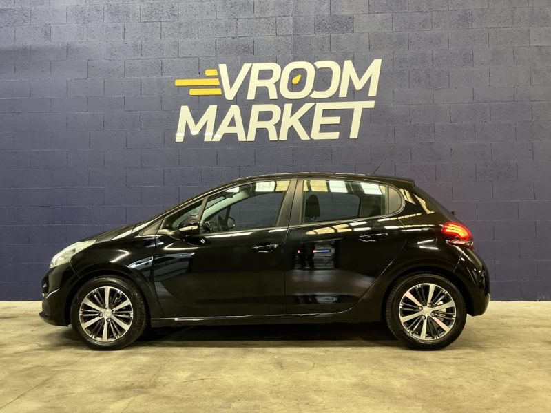 PEUGEOT 208 1.2 82ch Allure 90.000KM I TOIT PANO I CT OK