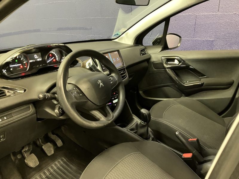 PEUGEOT 208 1.2 82ch Allure 90.000KM I TOIT PANO I CT OK
